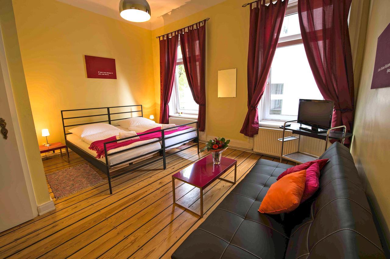 St. Pauli Lodge Townhouse Hamburg-Harburg Buitenkant foto